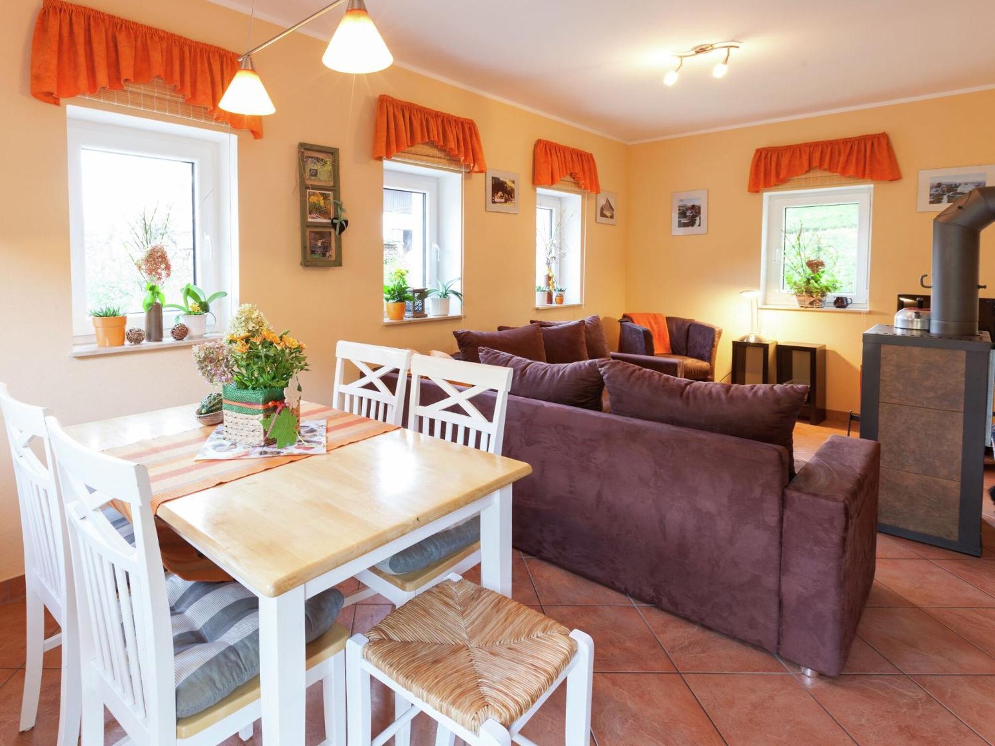 Charming Holiday Home In Hohnstein Ot Lohsdorf Екстериор снимка